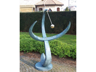 Grand cadran solaire - Statue en bronze