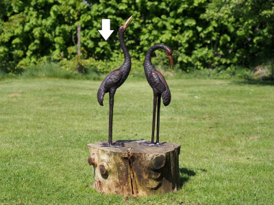 Grue / vers le haut - Statue en bronze