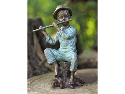 Garçon avec flûte - Statue en bronze