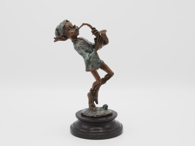 Lutin avec saxophone - Statue en bronze