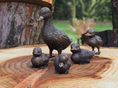 Statue en bronze : Famille de 5 Canards