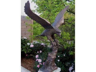 Statue en bronze : Aigle Ailes déployées