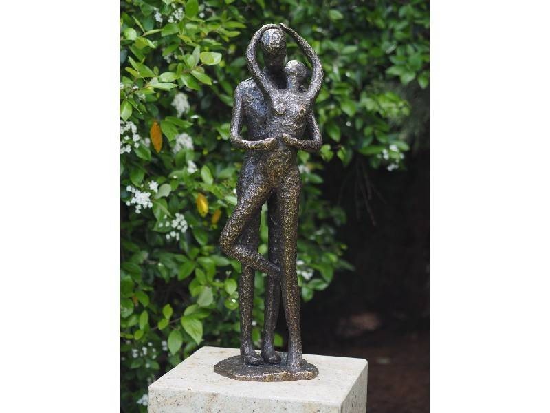 Statue en bronze : Grand couple d amour