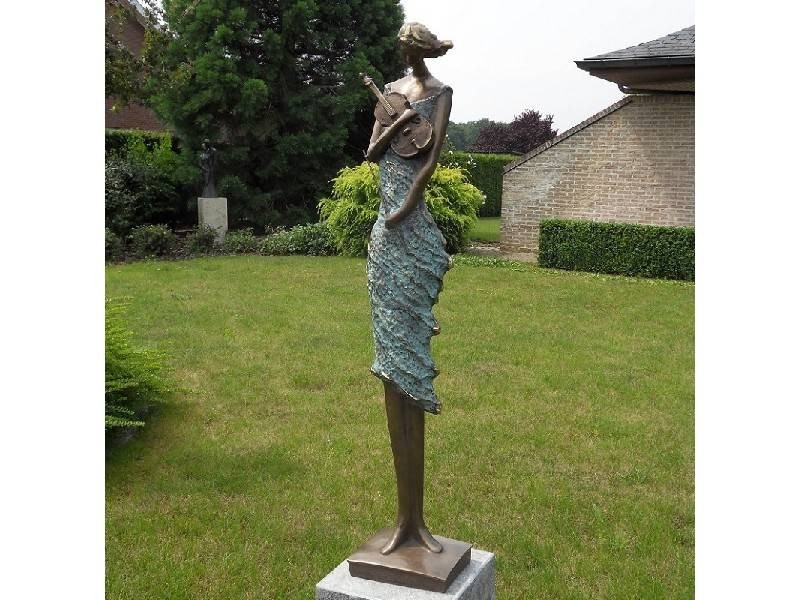 Statue en bronze : Femme violoniste