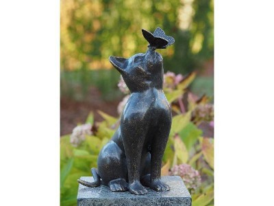 Statue en bronze : Chat avec papillon