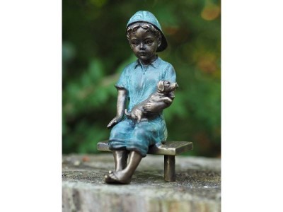 Statue en bronze : Garçon avec son chien