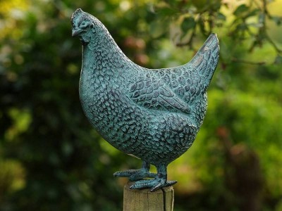 Statue en bronze : Poule
