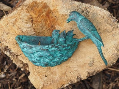 Statue en bronze : Nid d oiseaux vert