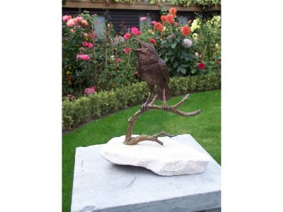Statue en bronze : Oiseau sur branche
