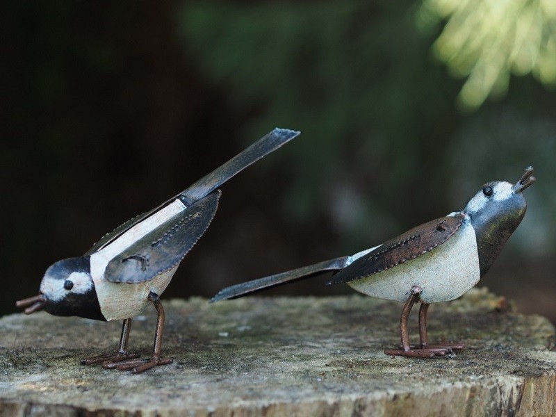 Décoration métal : Couple d'oiseaux blanc et marron